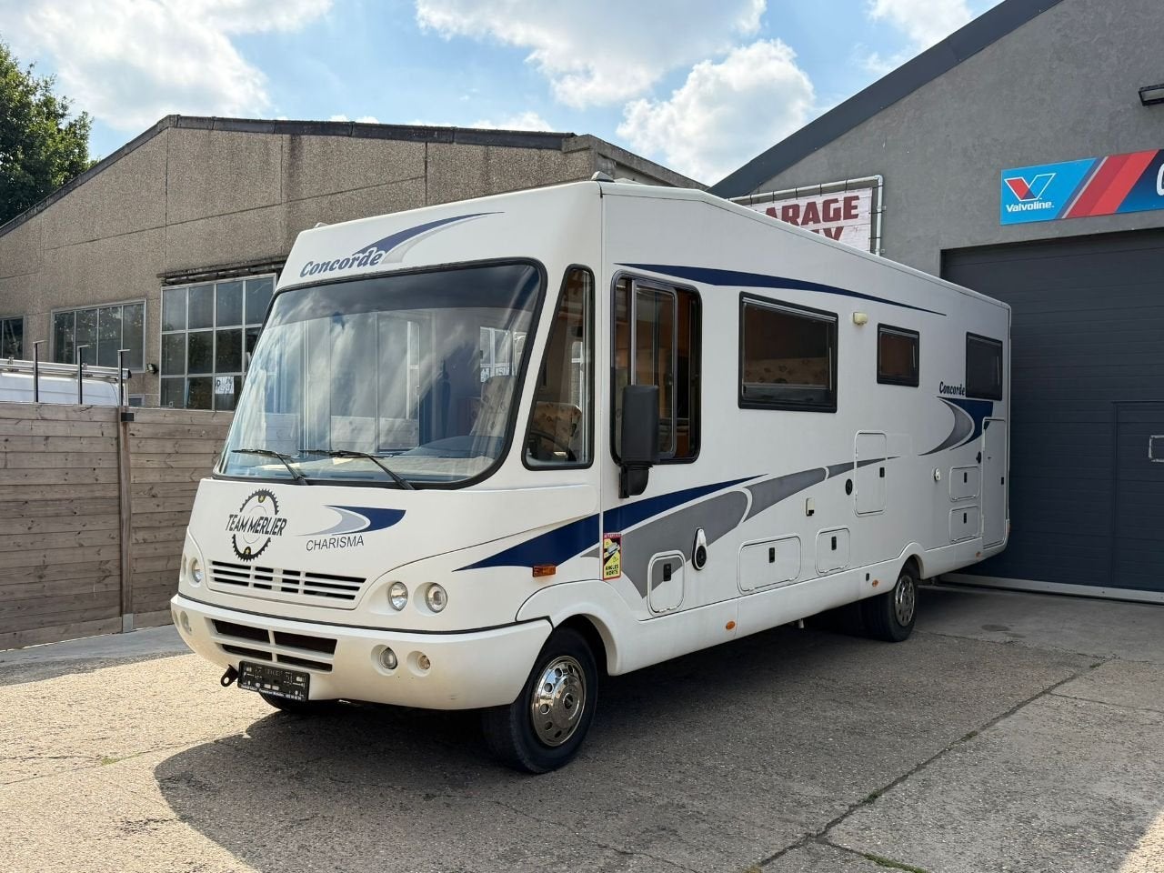Iveco Daily Concorde Charisma luxe-integraal, Caravanes & Camping, Autres marques, Entreprise, Boîte manuelle, Diesel