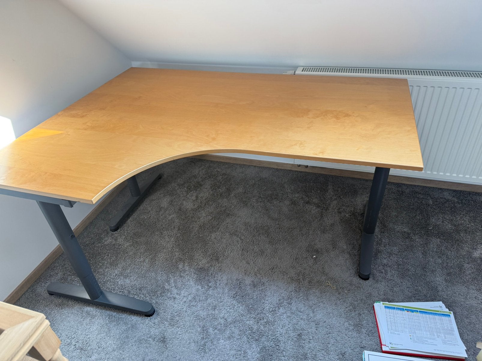 Bureau tafel in zeer goede staat-hoogte,breedte verstelbaar., Huis en Inrichting, Bureaus, Ophalen, In hoogte verstelbaar, Zo goed als nieuw