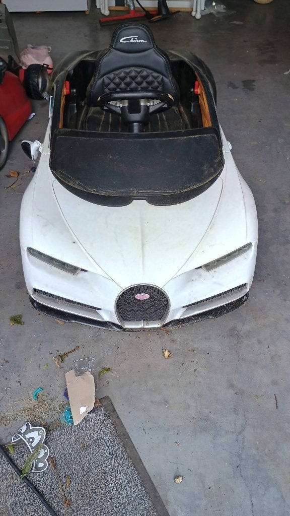 Voiture électrique pour enfant ( Bugatti), Enlèvement