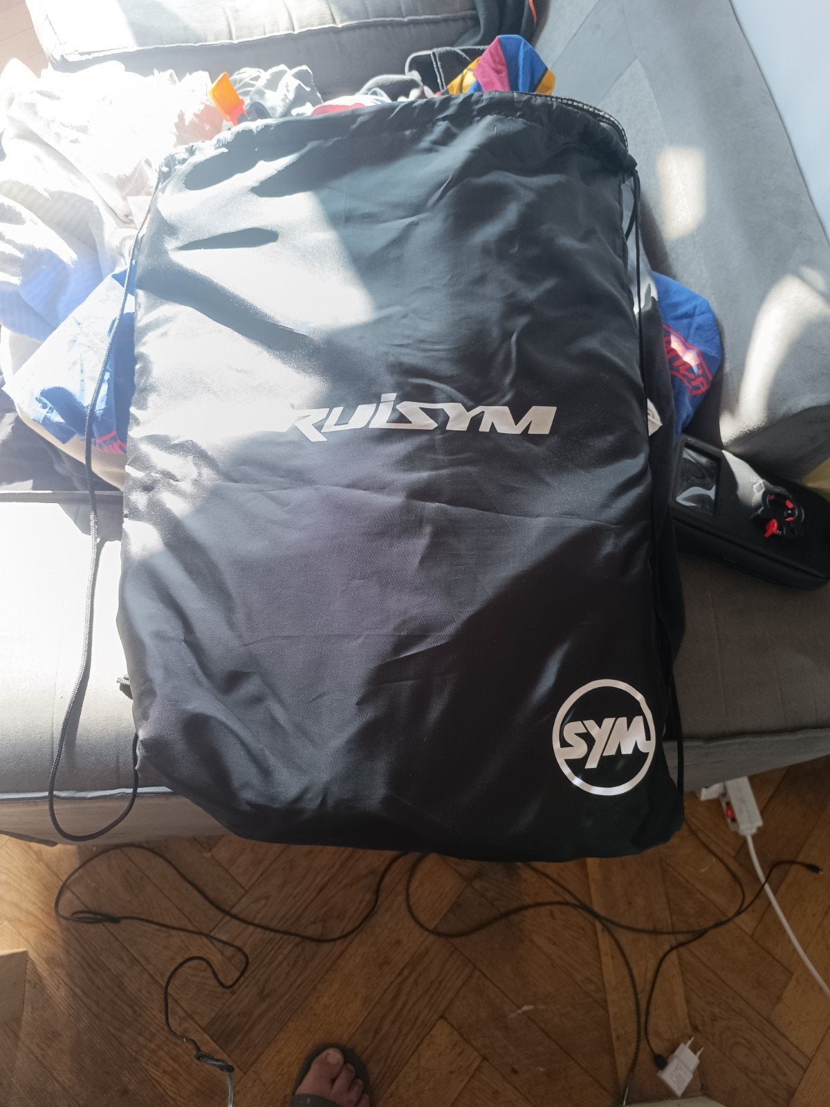 couvre jambes neuf pour sym cruisym alpha, Autos : Divers, Housses de voiture, Enlèvement ou Envoi