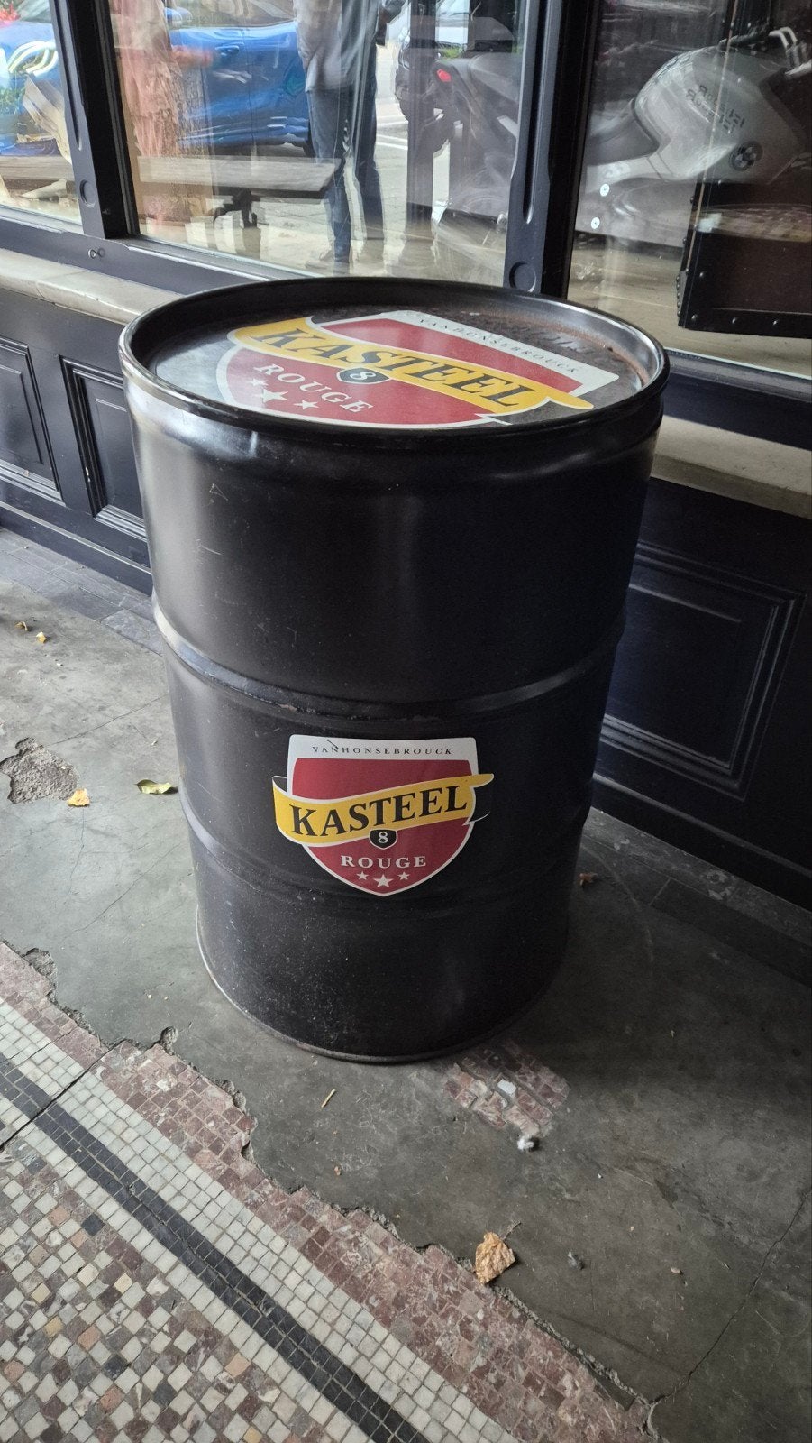 2 vaten Kasteel Rouge en Filou, Collections, Enlèvement