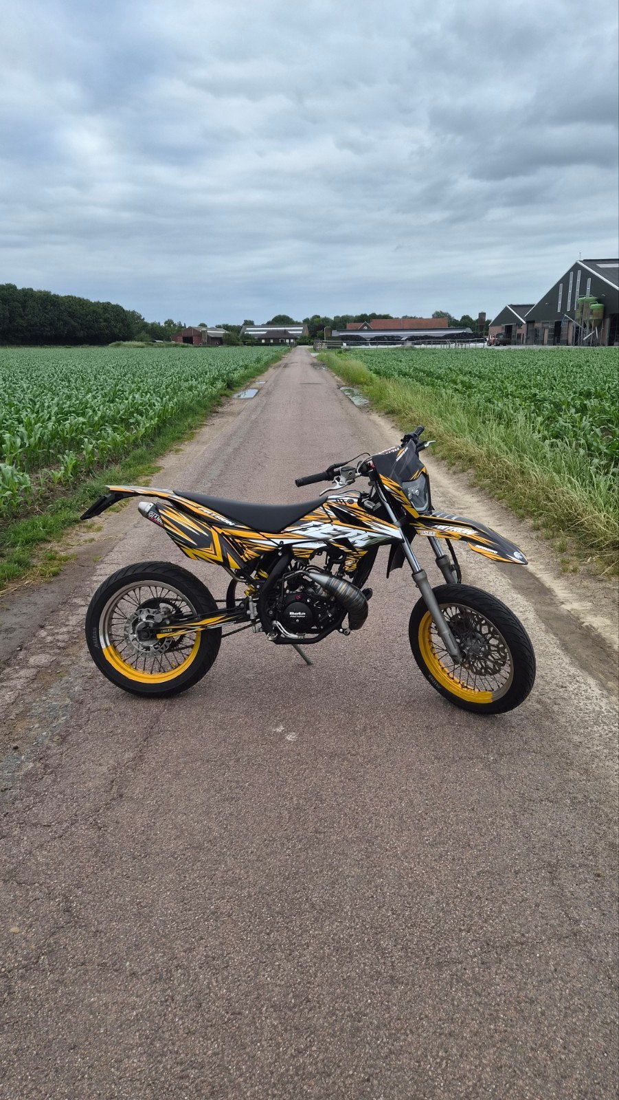 Beta rr50 2017 met Giannelli uitlaat, Fietsen en Brommers, Ophalen of Verzenden
