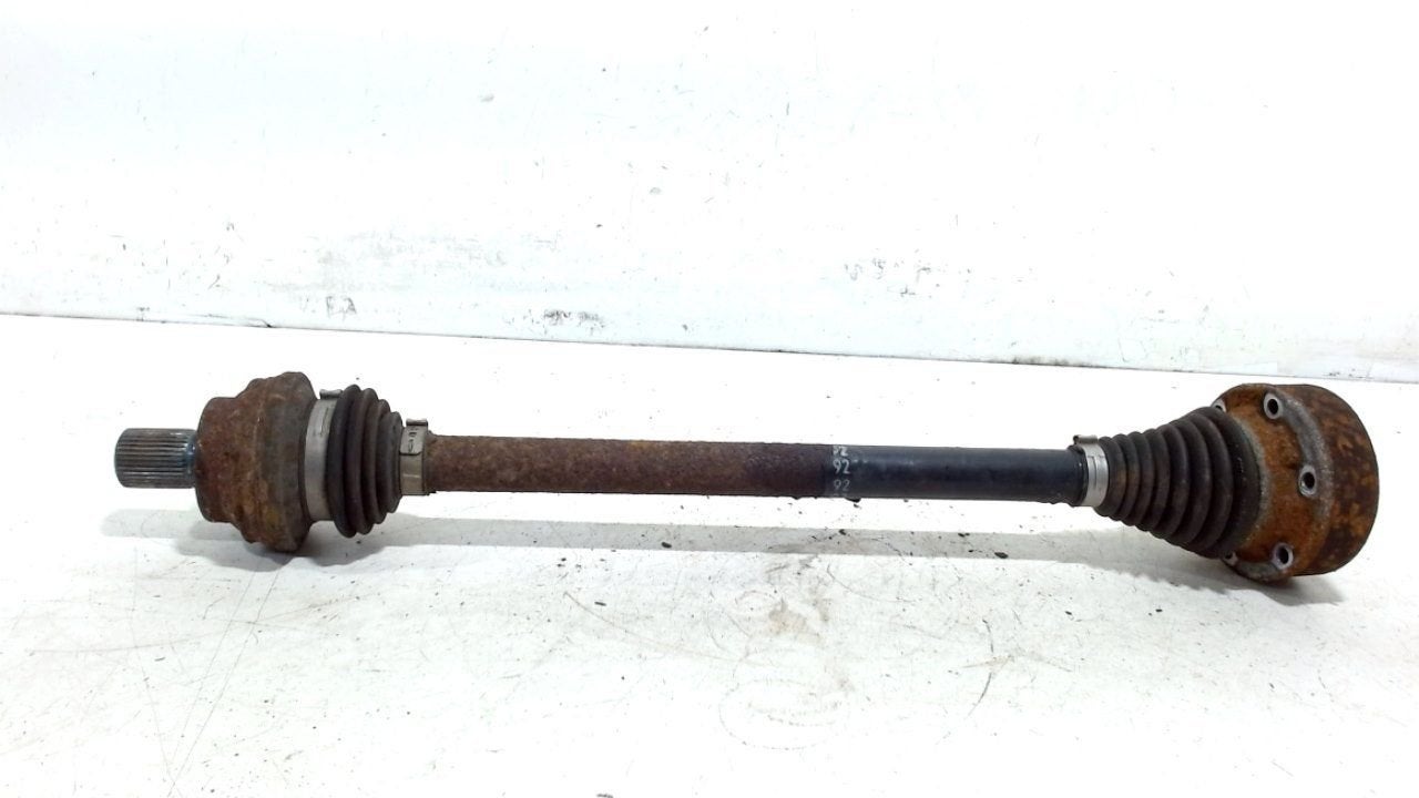 Aandrijfas links achter Skoda Superb, Onderdelen@venauto.nl, Van der Ven Autorecycling B.V., Ettenseweg 76, 4706 PB Roosendaal, The Netherlands