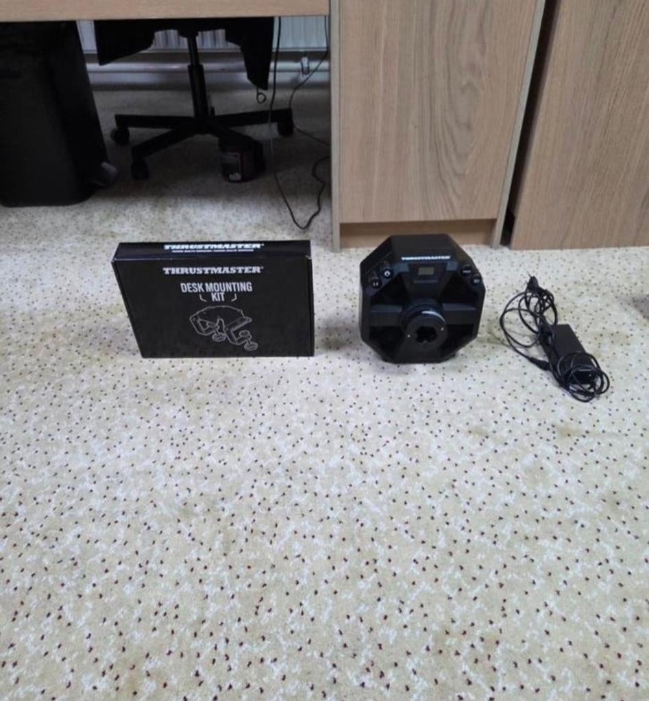 Thrustmaster T598 Direct Drive + Ferrari F1 Wheel, Consoles de jeu & Jeux vidéo, Consoles de jeu | Sony Consoles | Accessoires