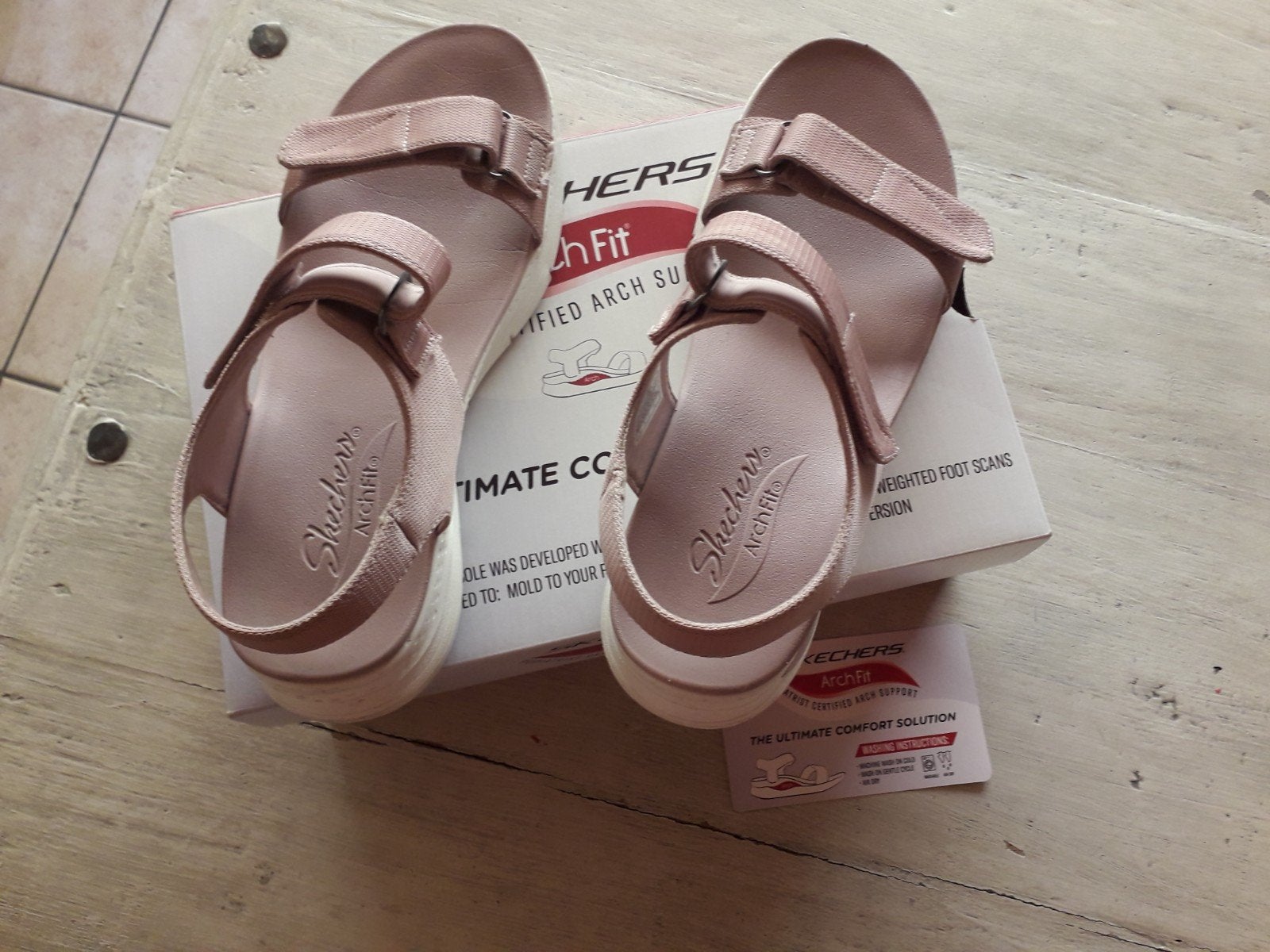 SANDALEN SKECHERS ARCH FIT MAAT 40, Kleding | Dames, Schoenen, Ophalen of Verzenden