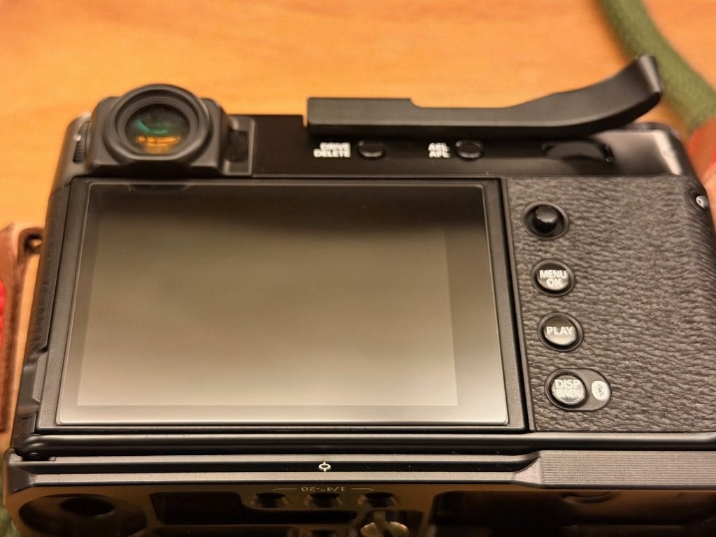 Fuji X100VI - nieuwstaat, TV, Hi-fi & Vidéo, Appareils photo numériques, Comme neuf, Enlèvement, Appareil photo hybride, Poignée