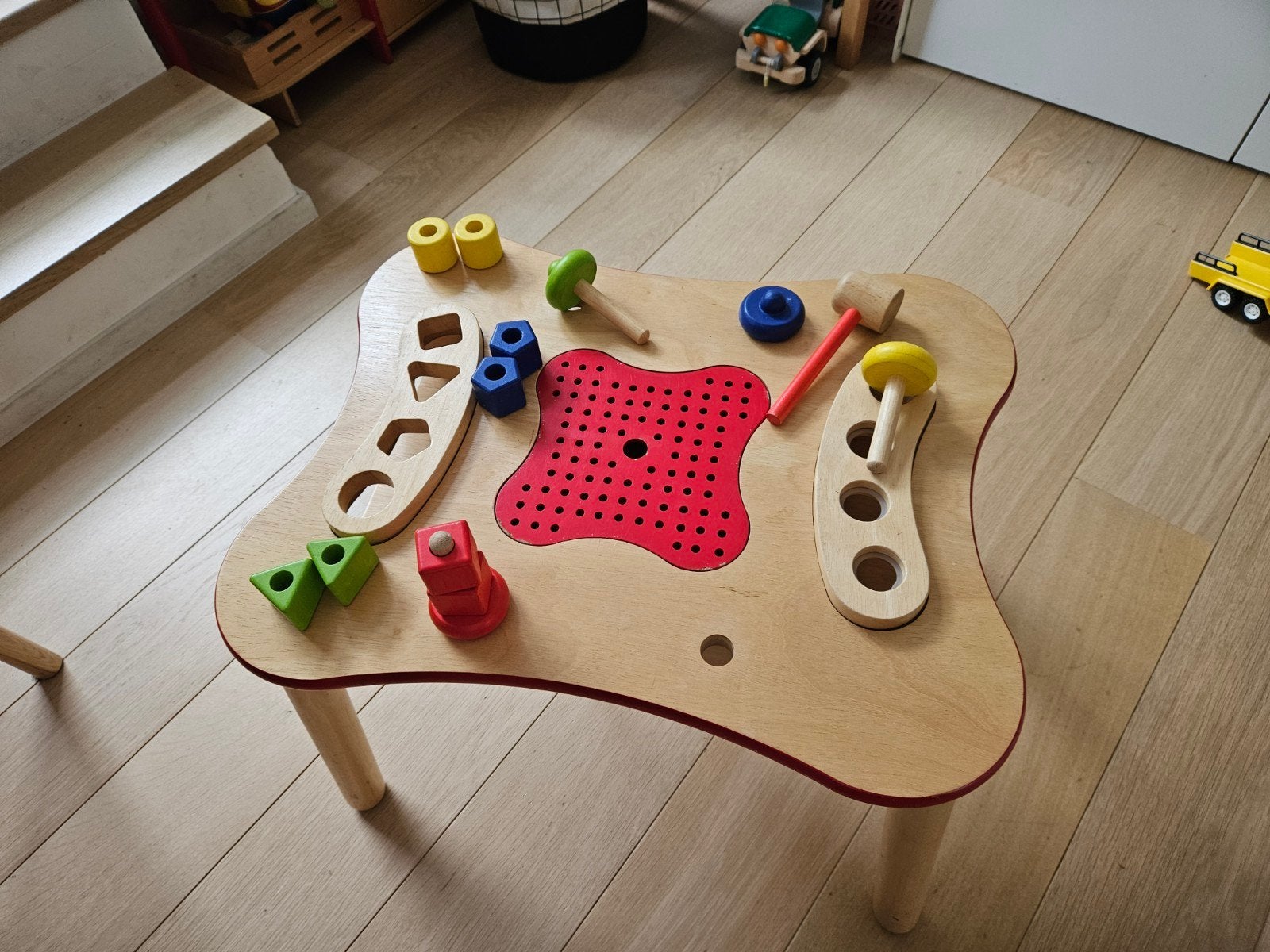 table jeu en bois pour enfant bebe