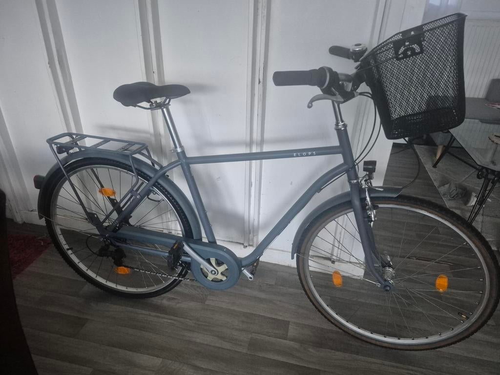 28 inch stadsfiets, Fietsen en Brommers, Velgrem, Versnellingen, Zo goed als nieuw, Ophalen
