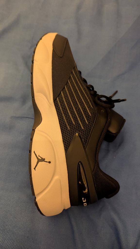 Nike Jordan Trunner Flow noir/blanc — Nouveau EU46/US12, Vêtements | Hommes, Chaussures, Neuf, Blanc, Envoi, Jordan (Nike)