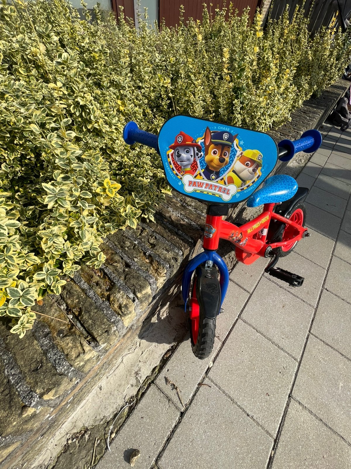 Fiets Paw patrol 10 inch, Fietsen en Brommers, Ophalen, Zo goed als nieuw
