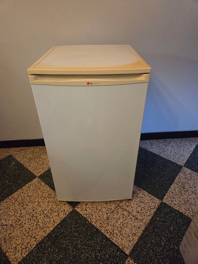 Petit frigo avec partie congélateur, Avec compartiment congélateur, 85 à 120 cm, Enlèvement, Utilisé