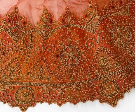 Persan — Nappe ronde brodée à la main –  Sermeh-doozi, Ophalen, 130 cm, Zo goed als nieuw, Handgemaakt