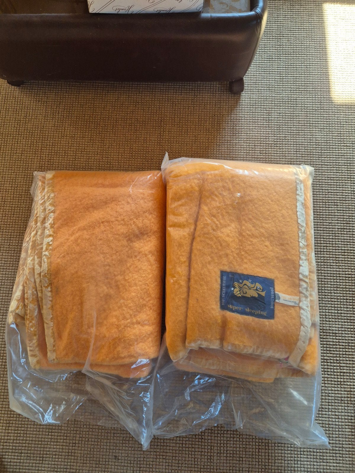 2 wollen dekens te koop, Enlèvement