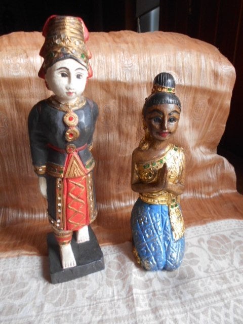 2 statues en bois, Thaïlande + pot en bois laqué, Antiquités & Art, Art | Art non-occidental, Sculpture, Enlèvement ou Envoi, Bois