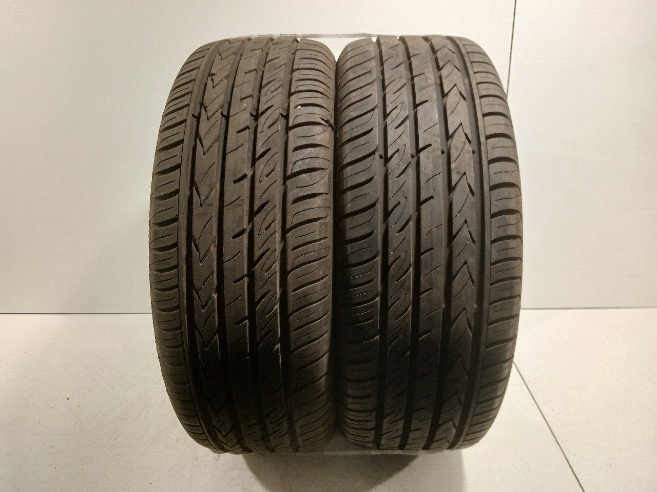 Bandenset 2 stuks Zomer 205 55 R16, Autos : Pièces & Accessoires, Onderdelen@venauto.nl, Van der Ven Autorecycling B.V., Ettenseweg 76, 4706 PB Roosendaal, The Netherlands