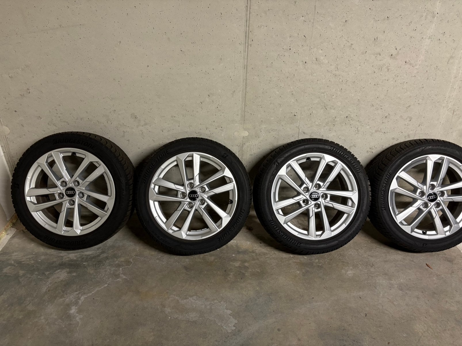 Originele Audi A3/S3 8Y 17” Bridgestone winterset 2023 7mm, Auto-onderdelen, Ophalen, 17 inch, Winterbanden, Band(en)