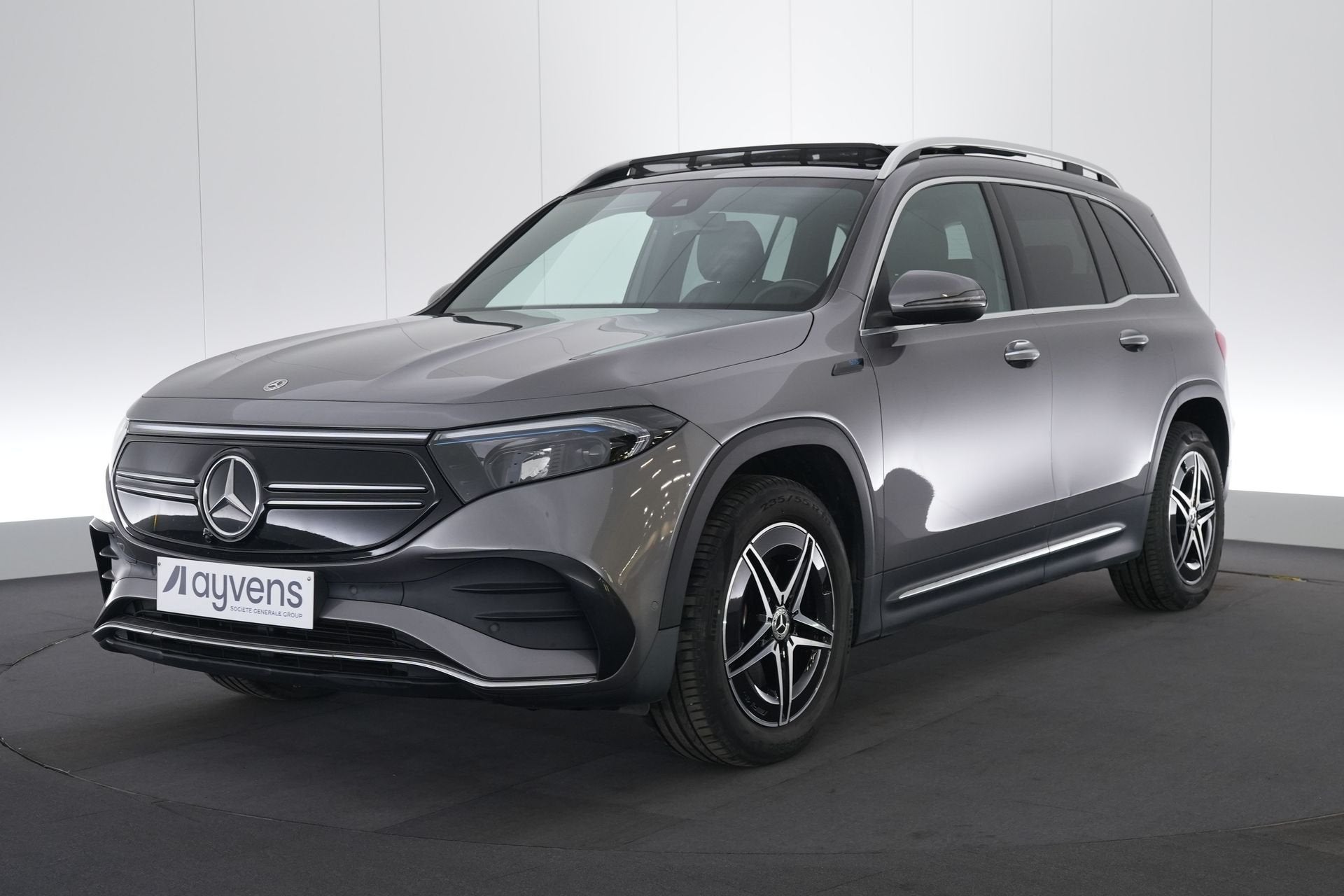 (2BXW699) MERCEDES-BENZ EQB, Autos, Argent ou Gris, Achat, EQB, Entreprise