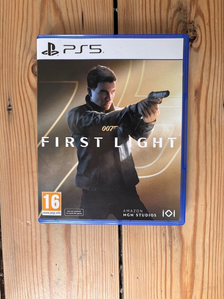 007 first light ps5, Ophalen, Zo goed als nieuw