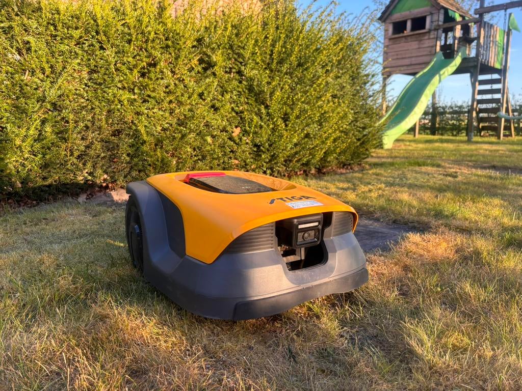 Stiga grasmaaier robotmaaier A6V, Tuin en Terras, Ophalen, Zo goed als nieuw, 20 tot 25 cm, Bestuurbaar via app
