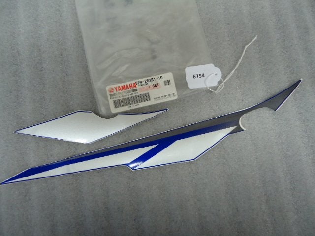 R1 2002 - 2003 Yamaha Sticker D1-23060