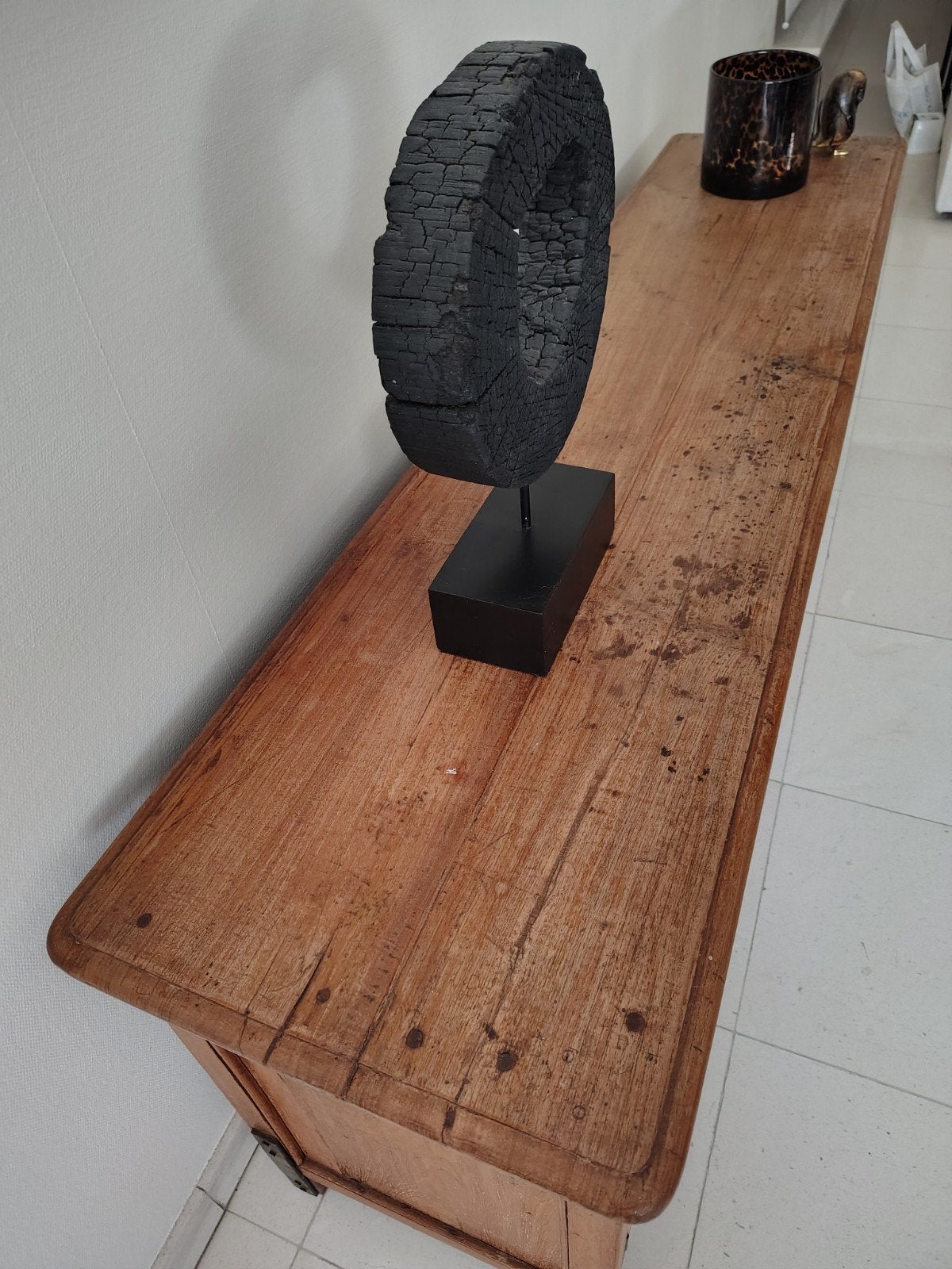Kast Indonesië., Enlèvement