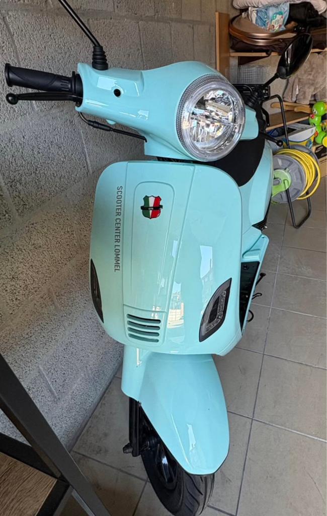 GTS Scooter Klasse A, Fietsen en Brommers, Ophalen, Overige modellen, Klasse A (25 km/u), Zo goed als nieuw