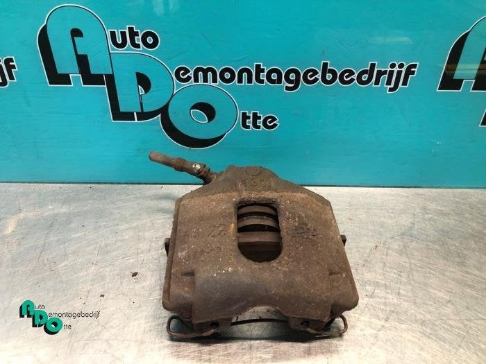 Remklauw (Tang) rechts-voor van een Ford Fusion (Fusion 02-), Gebruikt, -, -, Ophalen of Verzenden