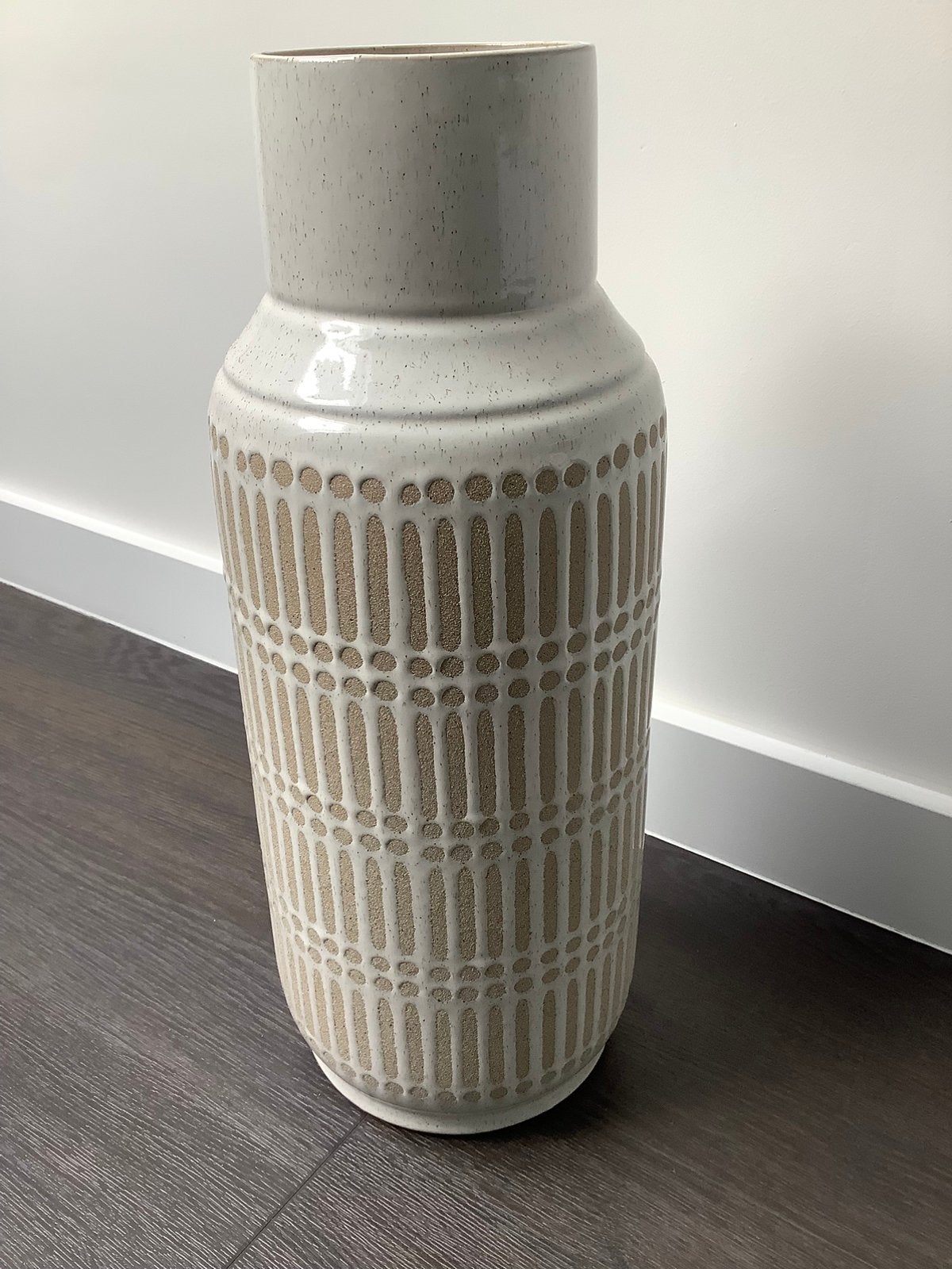 Moderne vaas, Maison & Meubles, Enlèvement, Comme neuf, Beige