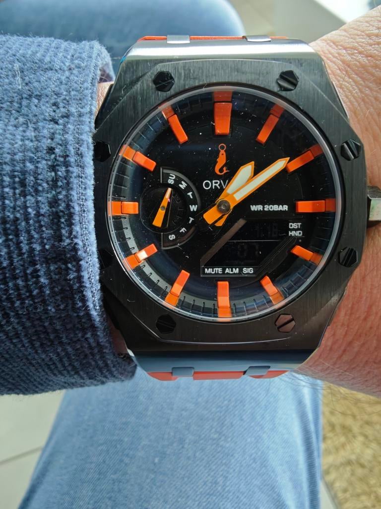 Montre custom "Orval" éditée en seulement 5 exemplaires, Ophalen of Verzenden, Waterdicht, Nieuw, Casio