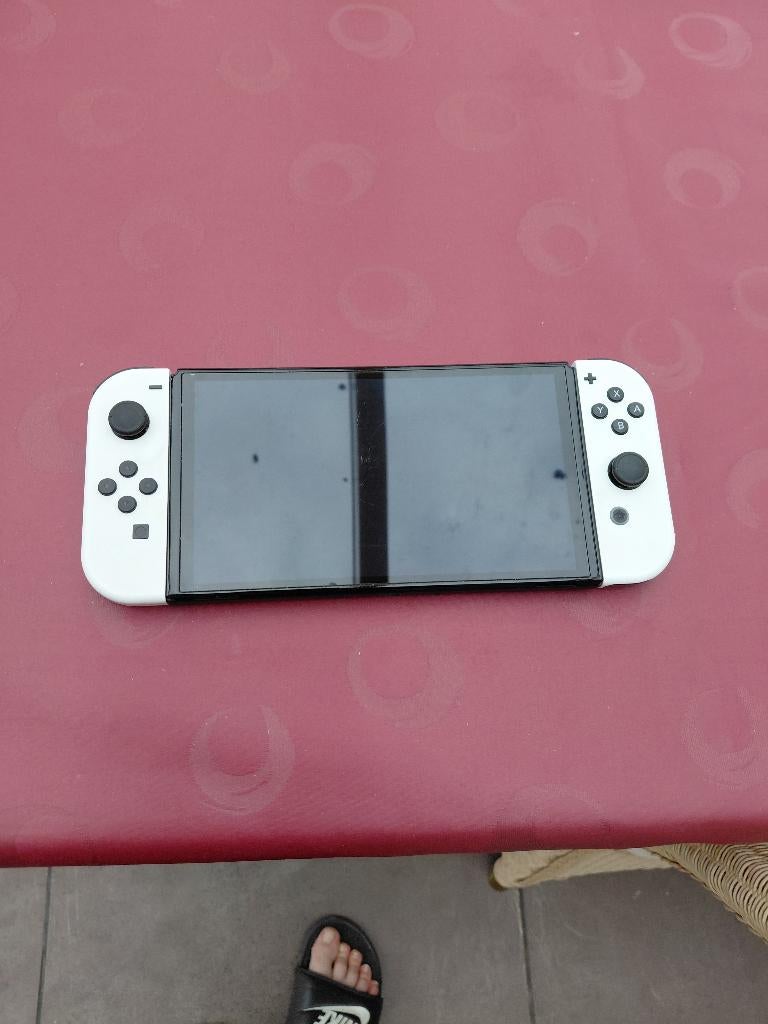 Nintendo Switch OLED, Met 2 controllers, Zo goed als nieuw, Met harde schijf, Switch OLED