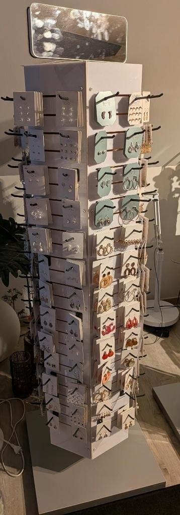 Draaiende display voor oa juwelen en lot juwelen, Ophalen, Nieuw
