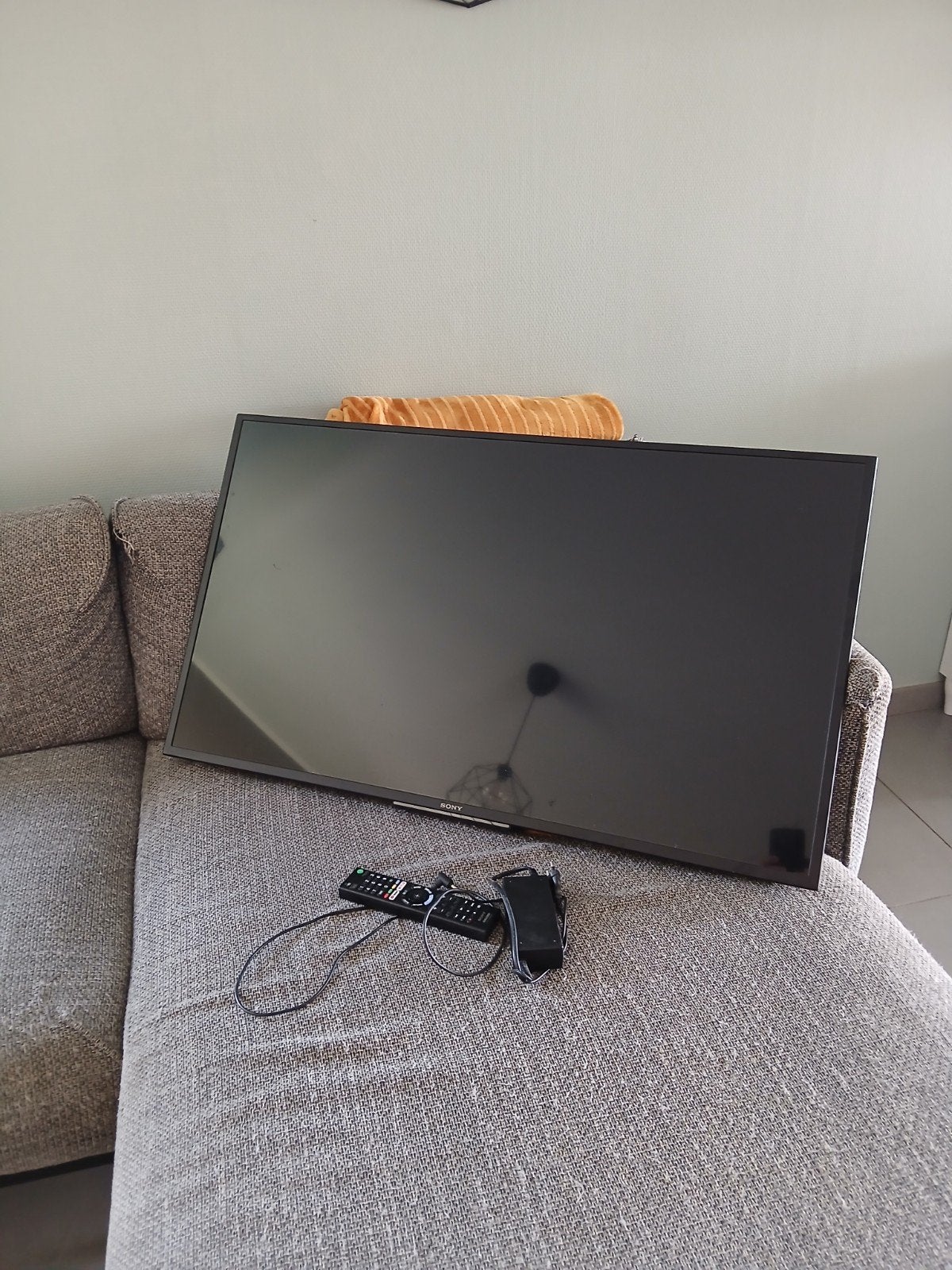 A vendre smart tv SONY 43 pouces KDL 43WF660, TV, Hi-fi & Vidéo, Télévisions, LED, 40 à 60 cm, Enlèvement, Utilisé