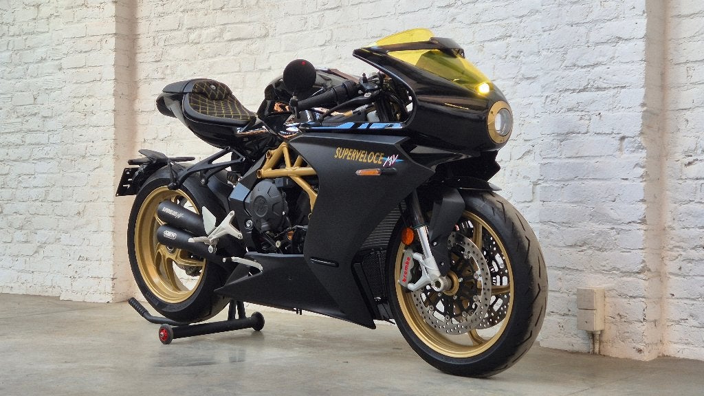 MV Agusta Superveloce Super Veloce 800 Arrow @motomobilia, Motos, Motos | MV Agusta, Permis Moto A, Entreprise, Plus de 35 kW