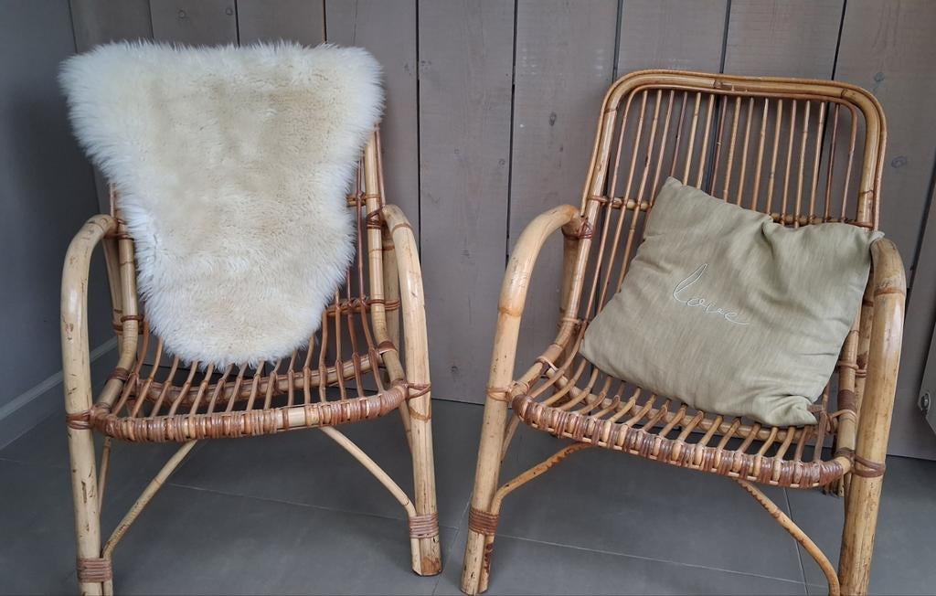Rotan retro stoeltjes, Ophalen