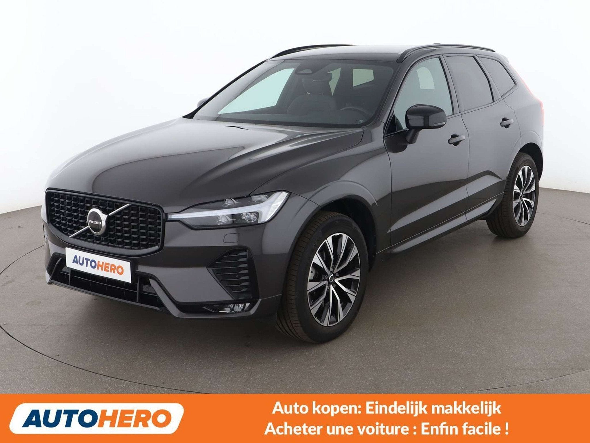 Volvo XC60 2.0 B4 Mild-Hybrid Plus Dark 2WD (automatique), Autos, Volvo, Argent ou Gris, Euro 6, Noir, 5 portes