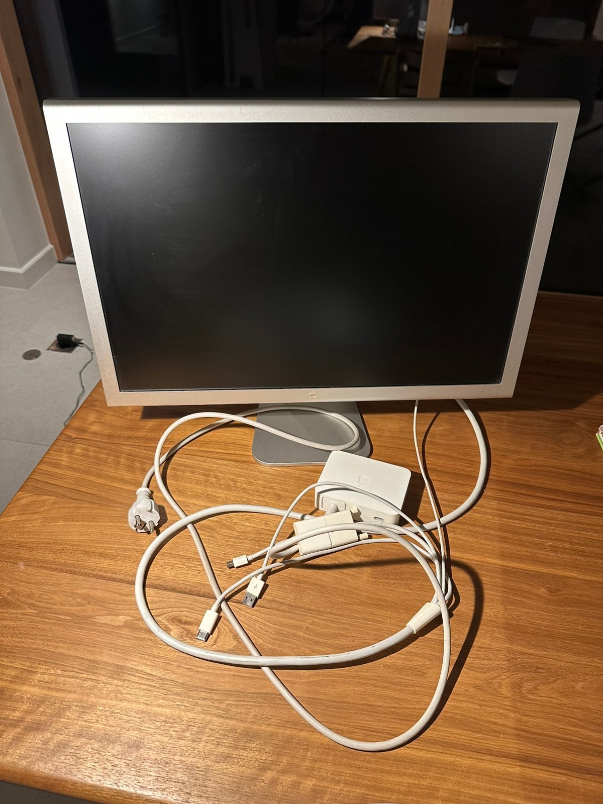 Apple Cinema Display, Computers en Software, Monitoren, Ophalen of Verzenden, Zo goed als nieuw, DVI