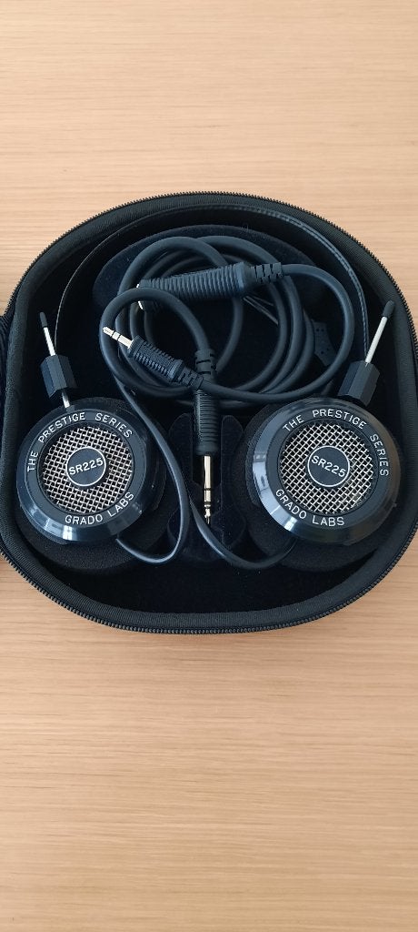 Casque audio Grado SR225 housse rigide + adaptateur original, Enlèvement ou Envoi, Ouvert, Housse/étui de transport, Autres marques