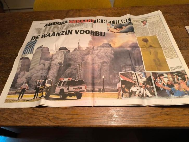 Krant en bijlage, 12 sep 2001, dag na 9/11, Livres, Journaux & Revues, Enlèvement ou Envoi, Journal