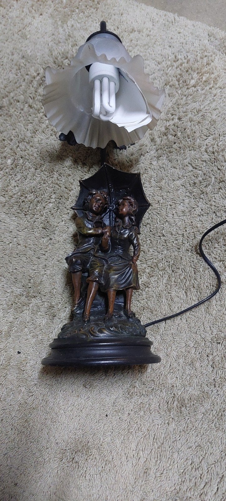 Vintage Tafellamp met Beeldje - Romantisch Koppel, Enlèvement