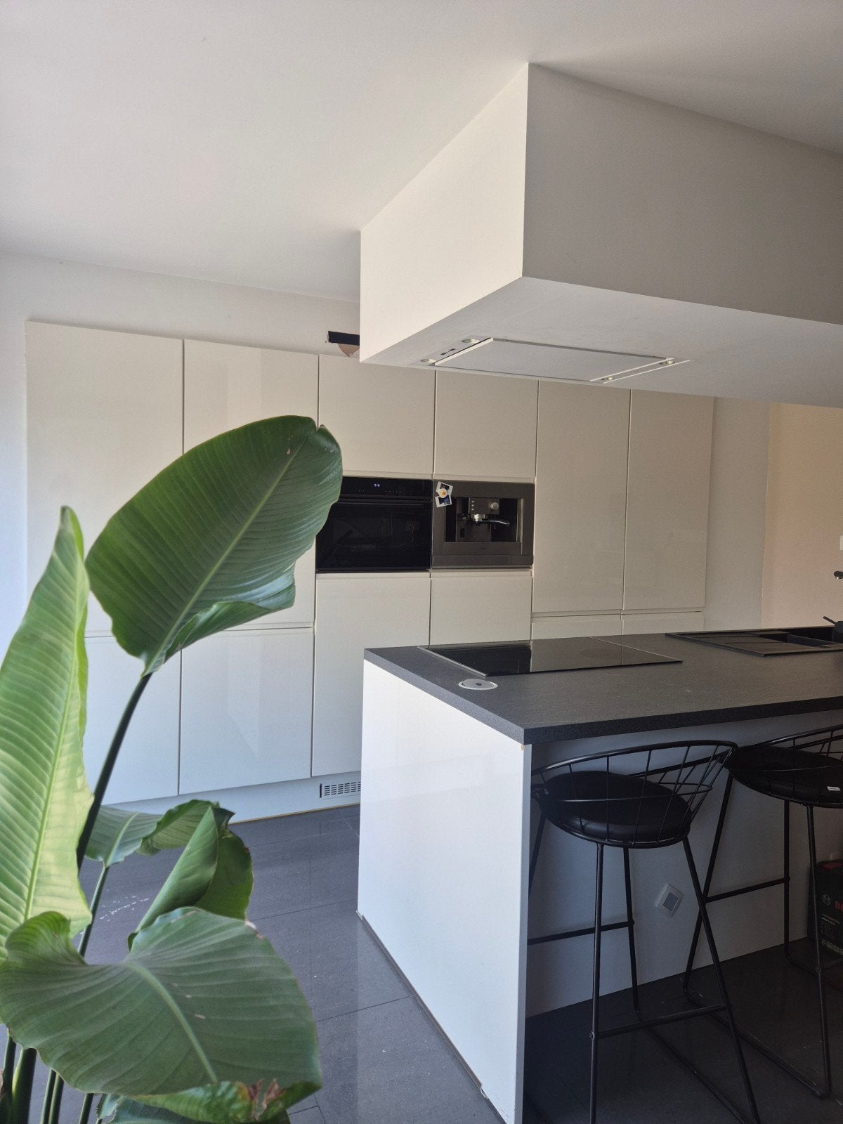 Kastenwand Kvik wit hoogglans, Huis en Inrichting, Keuken | Complete keukens, Wit, Ophalen
