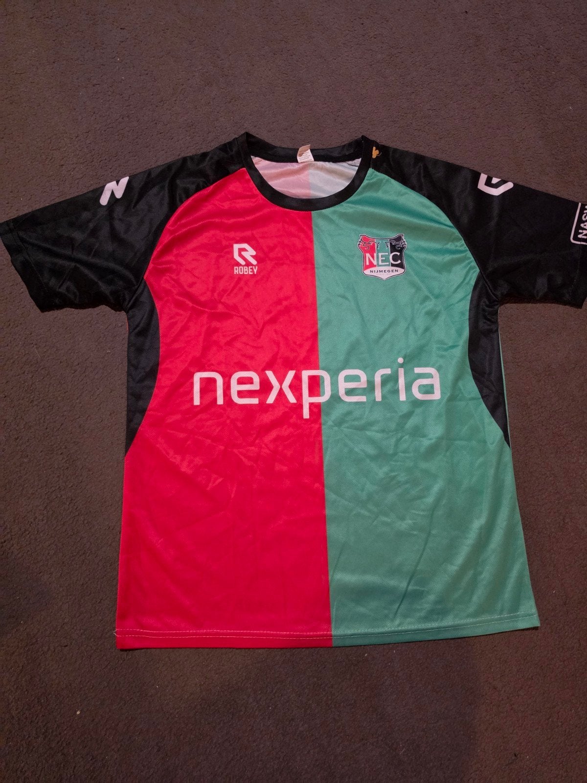 Maillot inspiré du NEC Nijmegen 2025-2026 XS, Taille XS ou plus petite, Enlèvement ou Envoi, Comme neuf, Maillot