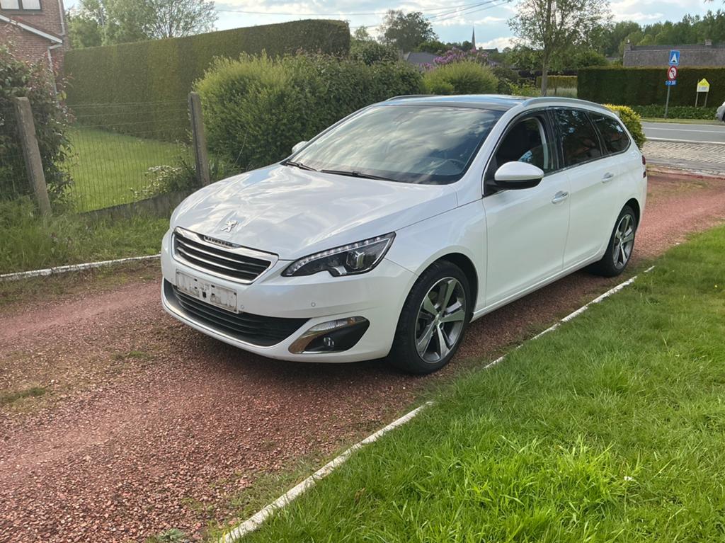 Peugeot 308 1.2 puretech, Auto's, Peugeot, https://public.car-pass.be/vhr/cc451e1f-748d-4728-93dc-d372e7055e9c, Wit, Leder, Bedrijf