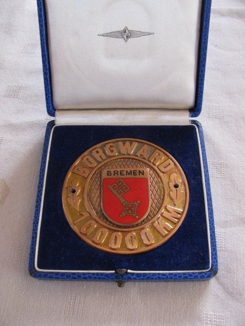 8 BORGWARD BREMEN 100.000 km badge, Verzamelen, Ophalen of Verzenden, Gebruikt, Auto's