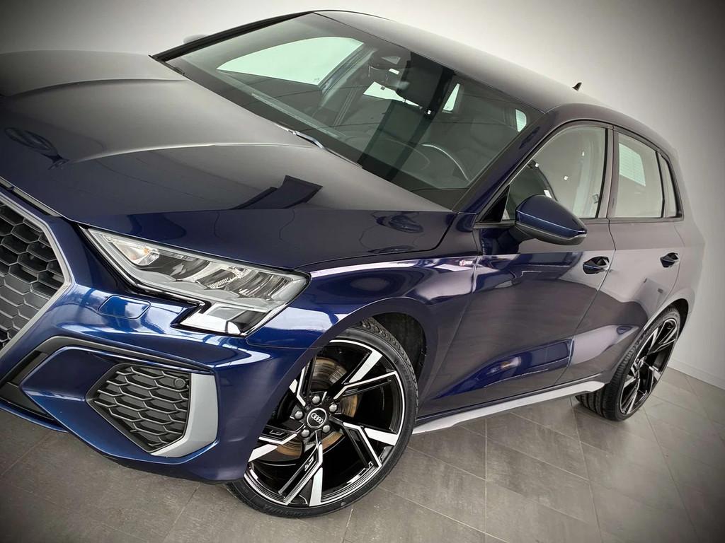 Audi A3 Sportback 2.0TDi S-LINE-1ERPRO-COCKPIT-CARPLAY-PDC, Auto's, Audi, Stof, Gebruikt, 4 cilinders, Bedrijf