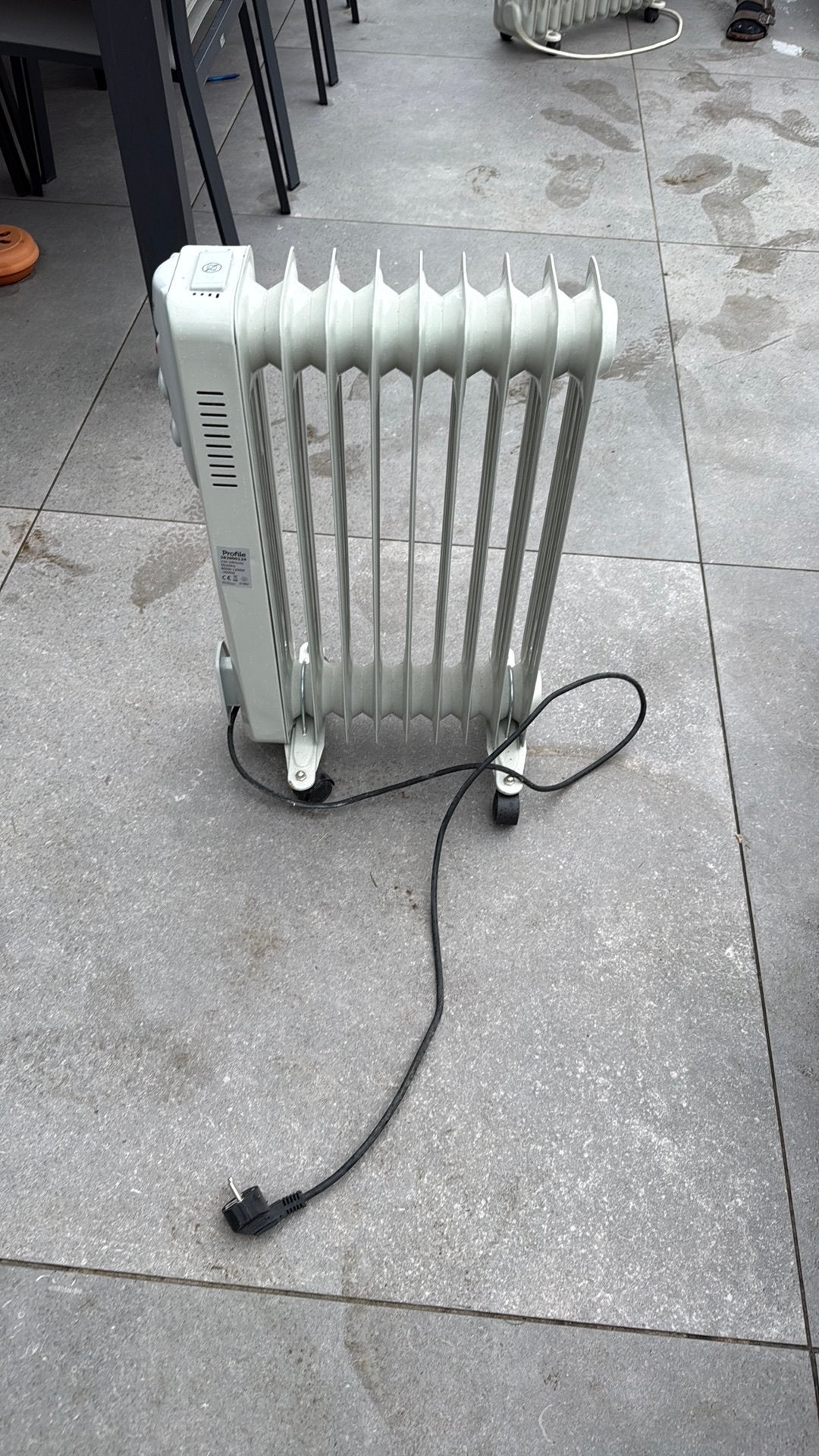 Olieradiator small Profile, Doe-het-zelf en Bouw, Ophalen, 30 tot 80 cm, Radiator, Zo goed als nieuw