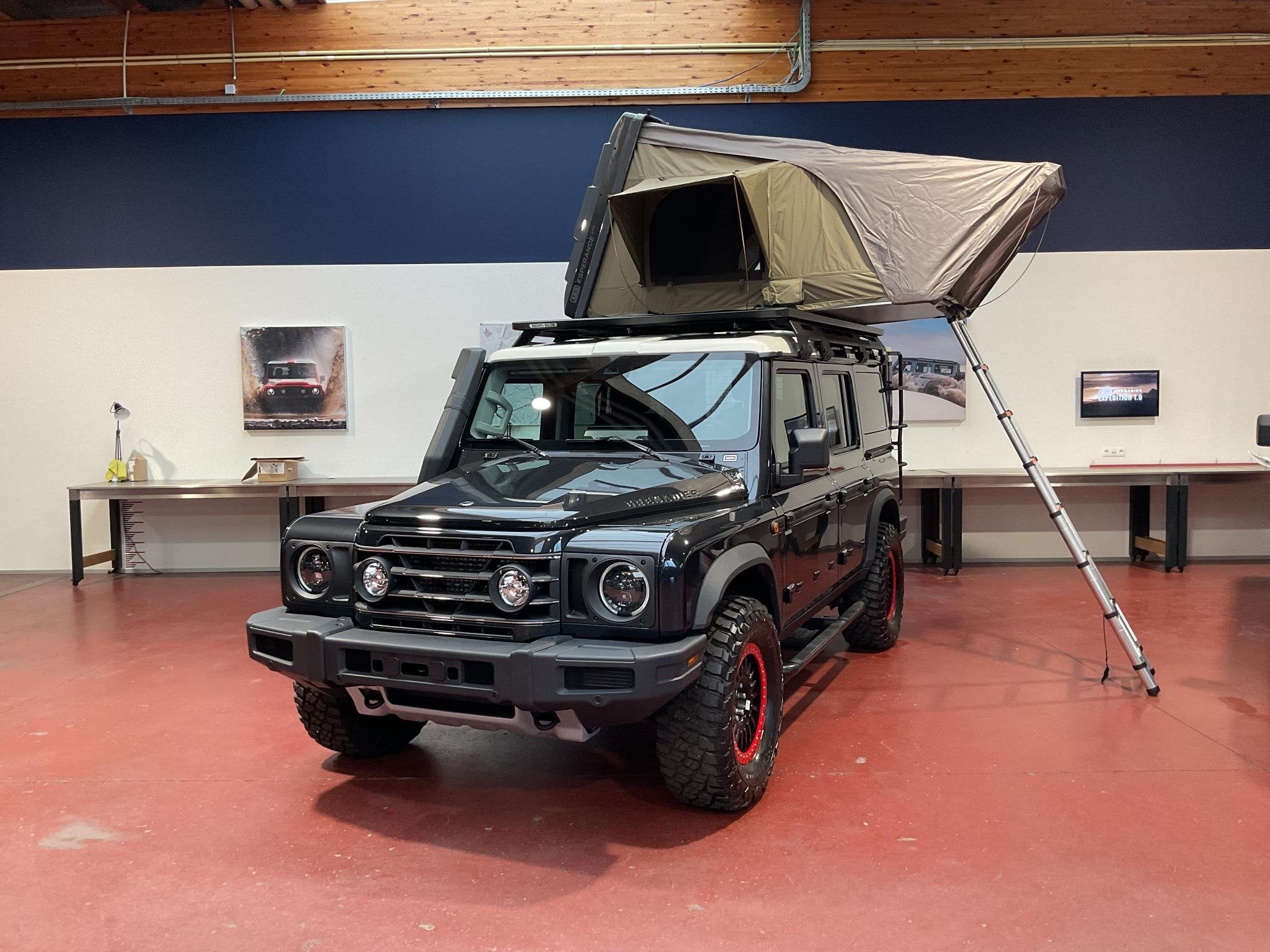 Ineos Grenadier Utility Wagon 2 seats 3.0L TwTurbo Diesel Ro, Auto's, Automaat, Stof, Parkeersensor, 2811 kg