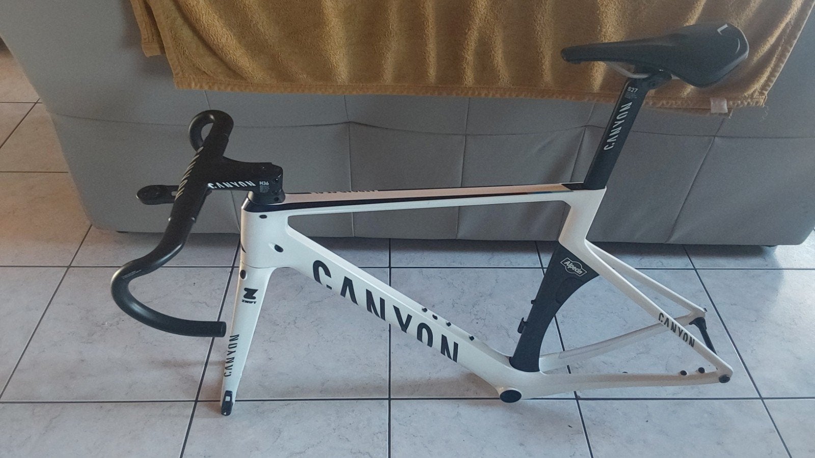 Canyon Aeroad CF SL Disc 8.0 AF, Ophalen
