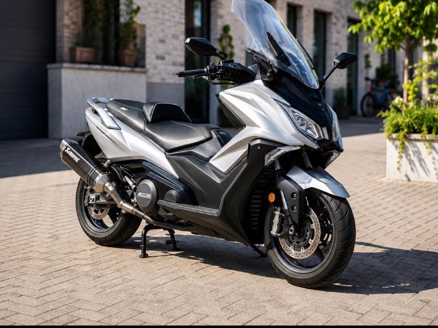 Kymco AK 550 2021 | 2.300km | Akrapovič | CarPlay | Nieuwst, Motoren, Scooter, Nieuw, Particulier, ABS