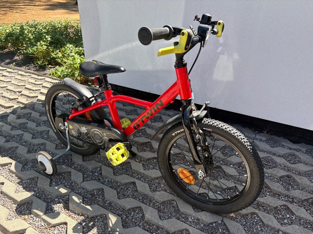 Vélo enfant B'Twin Racing 900 16" Alu (7,3 kg) - TB état, Ophalen, Zijwieltjes, 16 tot 20 inch, Velgrem