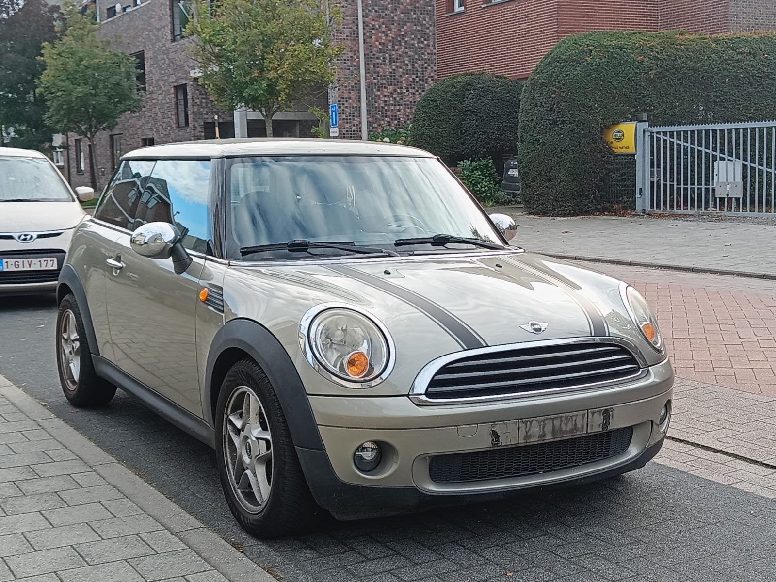 MINI ONE 1.4 BENZINE AIRCO START RIJDT EXPORT/HANDELAAR, Auto's, Stof, Zwart, Bruin, Handgeschakeld